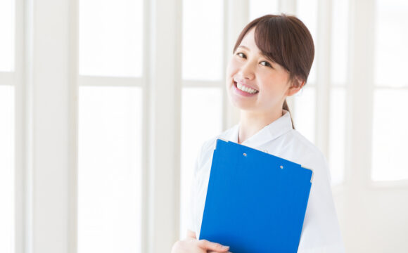 Young,Attractive,Asian,Nurse,Of,The,Smile,interview,Sheet Find a Trial